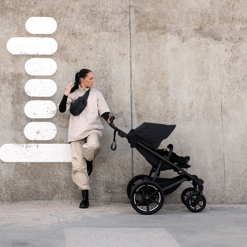 THULE Urban Glide 4-wheel športový kočík – Black on Black 3
