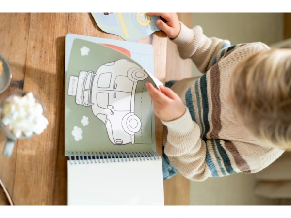 Kniha s vystrihovacími autami Jim 15