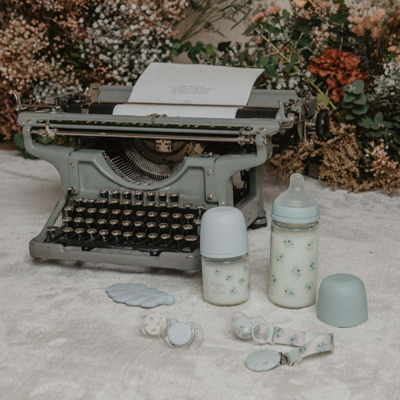 SUAVINEX | Dojčenská fľaša POETRY 270ml FYZIOL PRŮTOK M - modrá 2