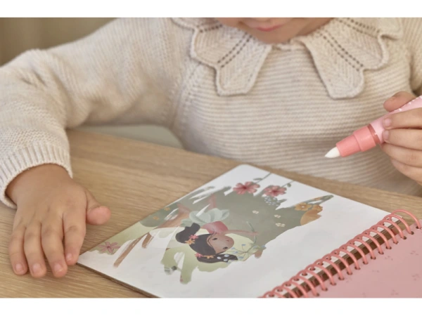 Kníha kúzlenia s vodou Rosa Fairy Garden 8