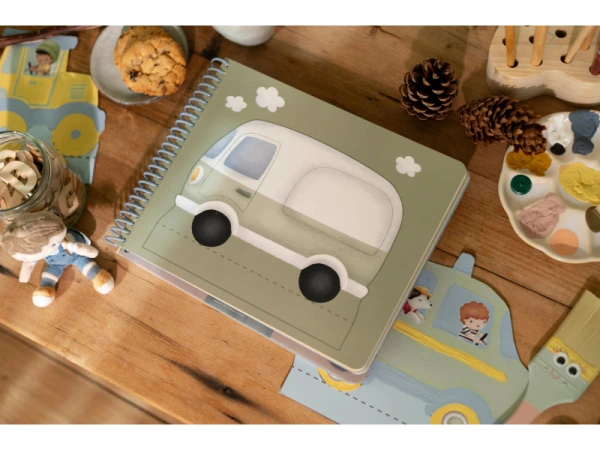 Kniha s vystrihovacími autami Jim 19