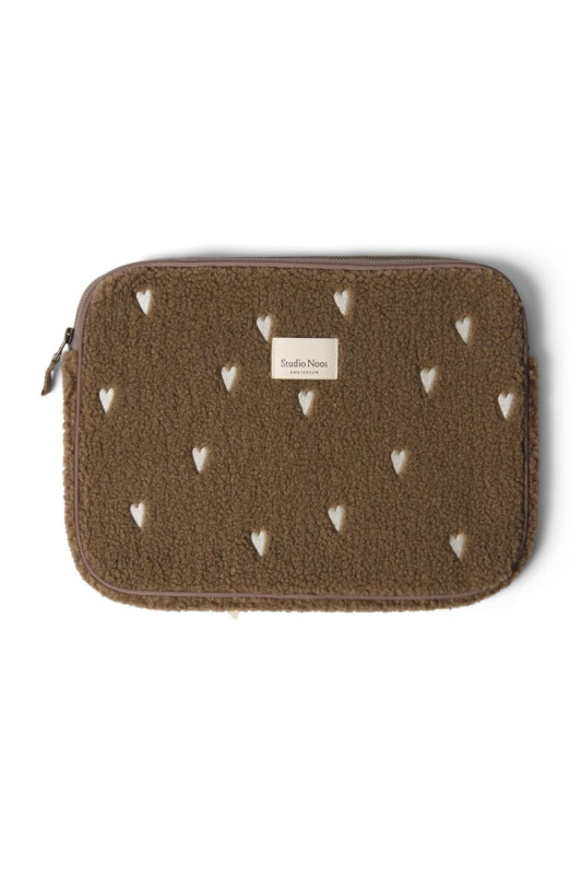 STUDIO NOOS - Teddy Hearts OBAL na Laptop 13´| Brown Hearts 1