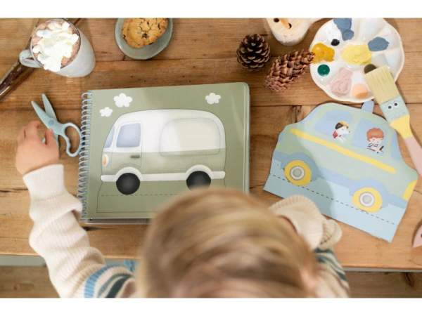 Kniha s vystrihovacími autami Jim 5