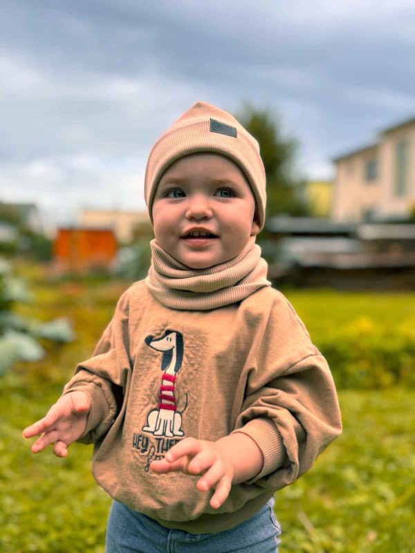Bavlnená detská čiapka rebro - LATTE 3