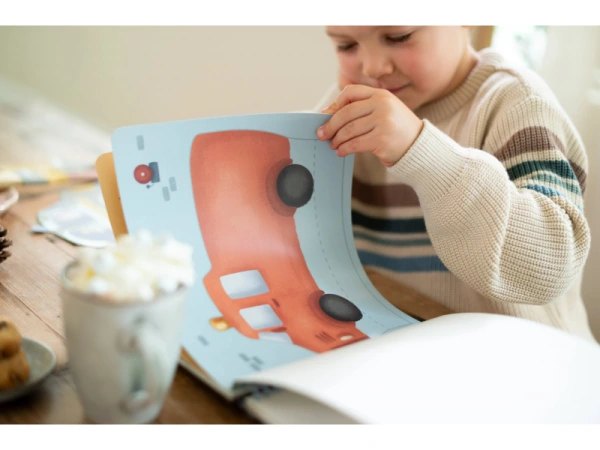 Kniha s vystrihovacími autami Jim 14