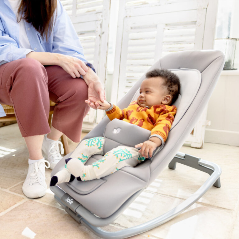 Joie dreamer™ walnut 4