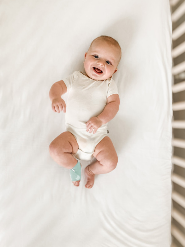 OWLET DREAM SOCK - MINT inteligentná ponožka 1