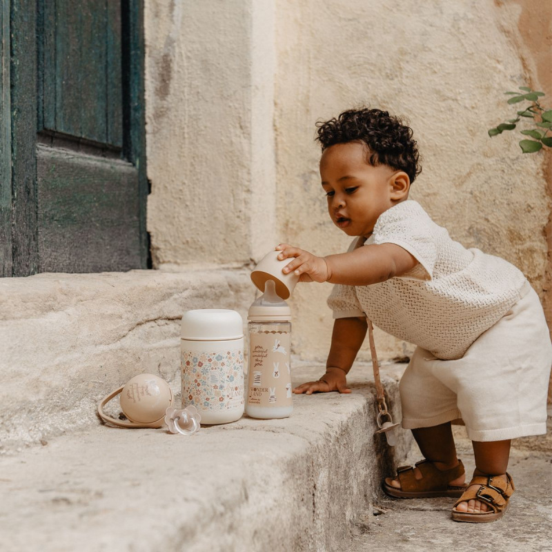 SUAVINEX | Dojčenská fľaša WONDERLAND NEW 360ml FYZIOL PRŮTOK L - krémový králik 1