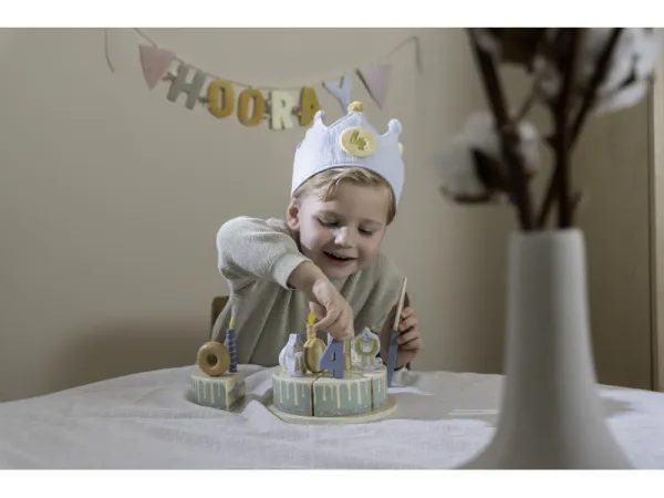 Narodeninová korunka s číslami Blue 4