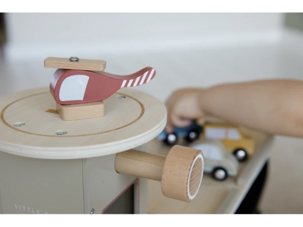 Vláčiková dráha - Garáže 7