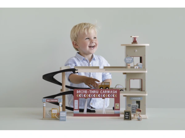 Vláčiková dráha - Garáže 4