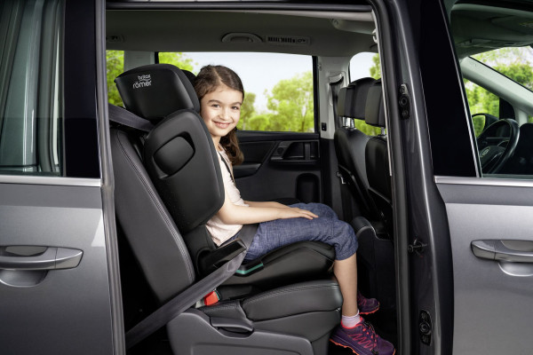 Autosedačka Kidfix M i-Size, Space Black 6