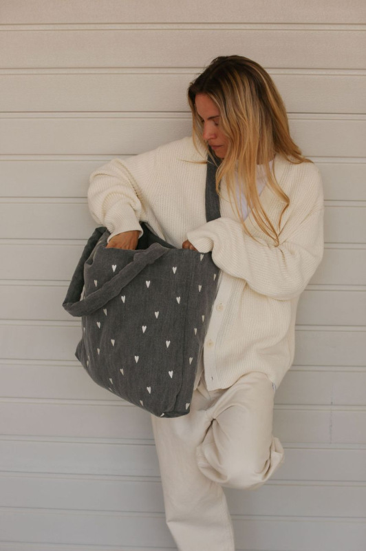 STUDIO NOOS - Denim MOM BAG | Grey Hearts 1