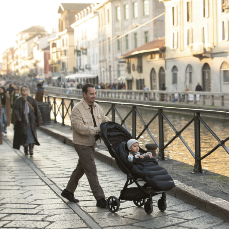 Nuna TRVL™ lx caviar 10