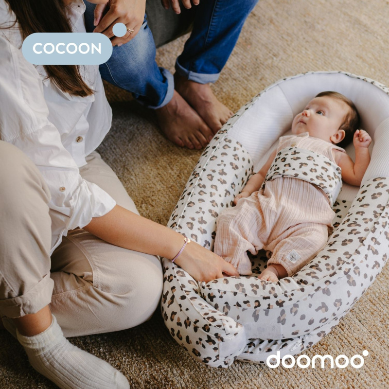 Doomoo Cocoon hniezdočko, Leopard Cream 1