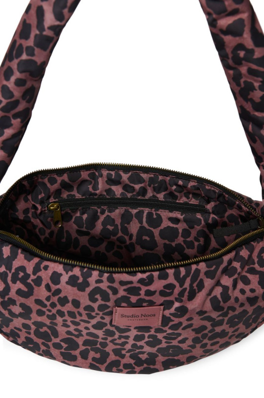 STUDIO NOOS - Puffy Mini Cross Body Bag | Red Leopard 5