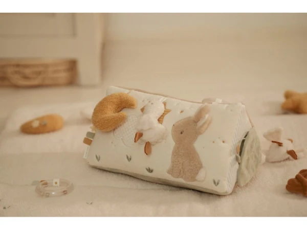 Vankúšik trojhranný s aktivitami Newborn Naturals 11