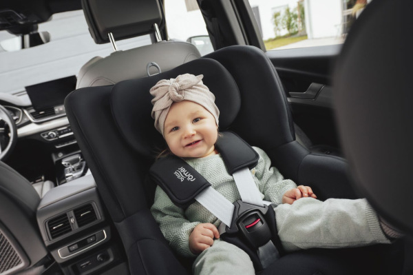 Autosedačka Dualfix M Plus Style, Carbon Black 9