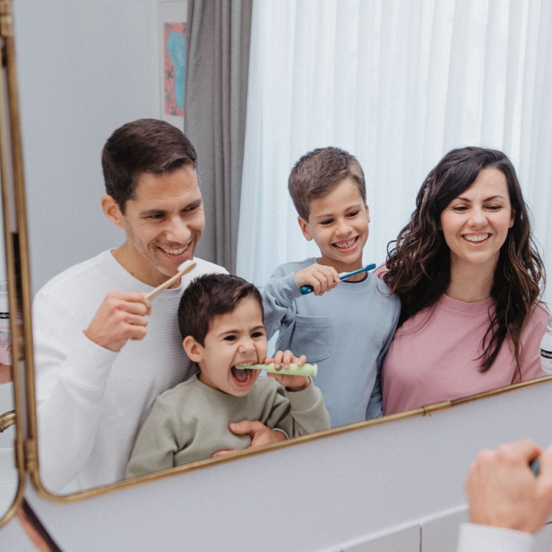 SUAVINEX | Detská kefka na zúbky KIDS 2-6 rokov - modrá 1