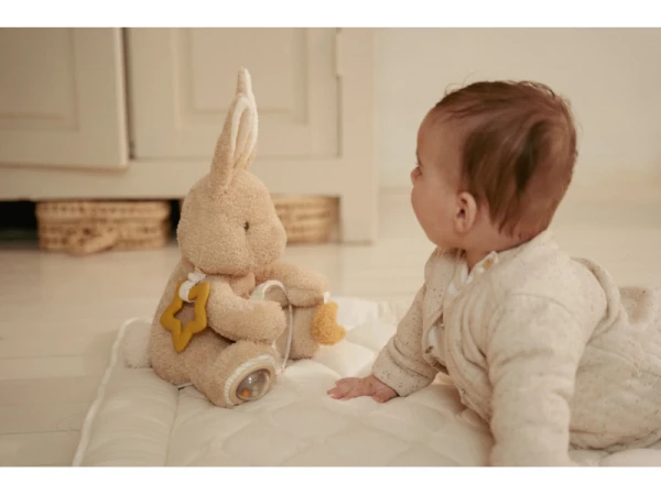 Králiček plyšový s aktivitami Newborn Naturals 5