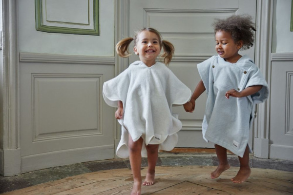 ELODIE DETAILS Detské pončo Vanilla White 1