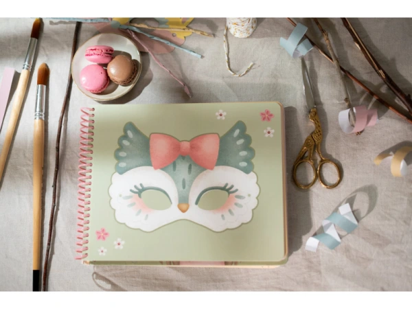 Kniha s vystrihovacími maskami Rosa 12