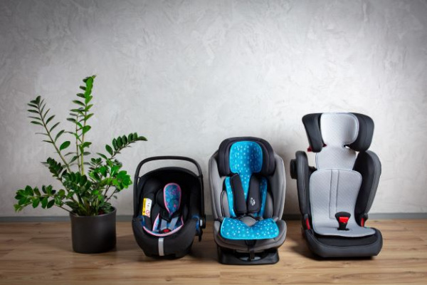 Priedušná podložka do autosedačky Breeze sk. 1, Maory Grey 8