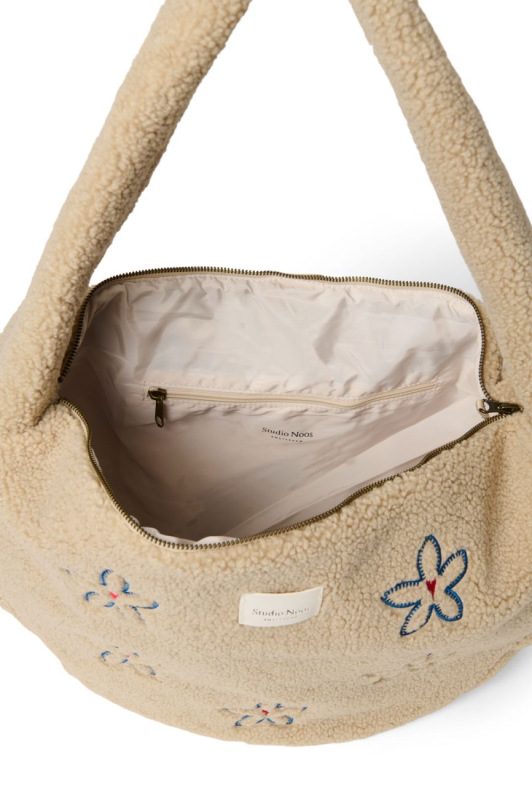 STUDIO NOOS - Teddy Cross Body Bag | Flower Hearts 6