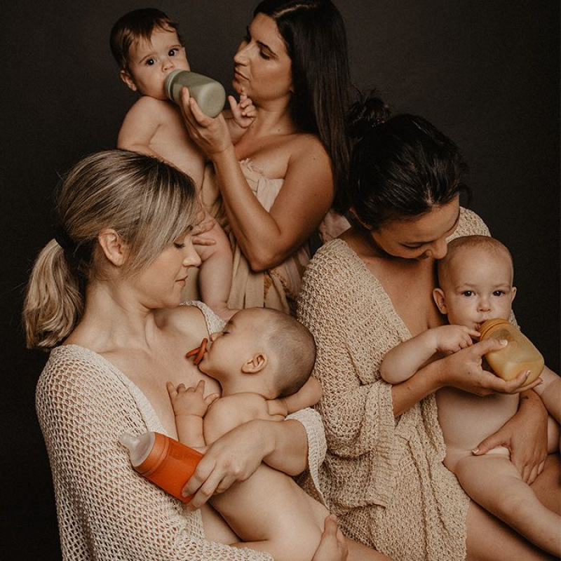 SUAVINEX | DOJČENSKÁ FĽAŠA 240 ml M COLOUR ESSENCE- zelená 12