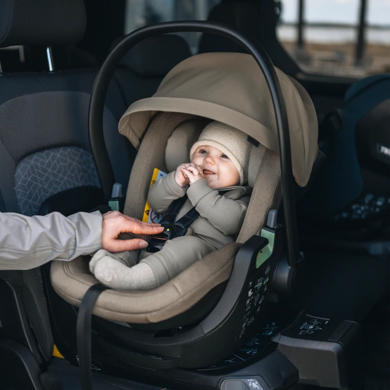 Thule Maple Connect detská autosedačka Faded Khaki 1