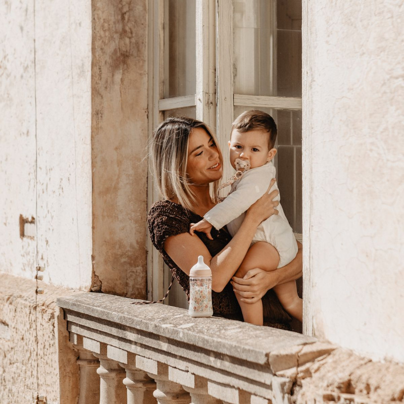 SUAVINEX | Dojčenská fľaša WONDERLAND NEW 360ml FYZIOL PRŮTOK L - ružový kvet 2