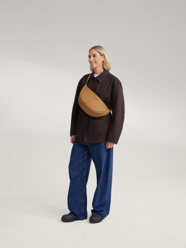STUDIO NOOS - Technical Puffy FANNY PACK - kabelka | Honey Brown 2