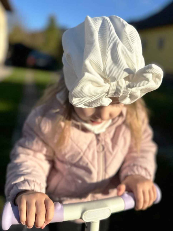 Detská čiapka / Turban s Mašľou, rebrovaná bavlna SMOTANOVÁ. 6