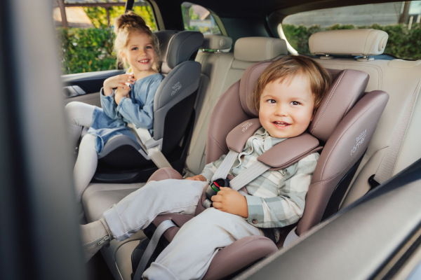 Otočná autosedačka od narodenia Swivel, Midnight Grey 16