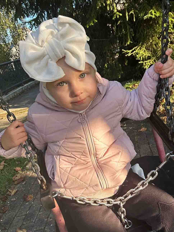 Detská čiapka / Turban s Mašľou, rebrovaná bavlna SMOTANOVÁ. 2