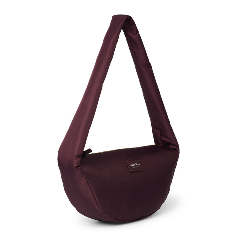 STUDIO NOOS - Technical Puffy Mini Cross Body Bag | Burgundy 6
