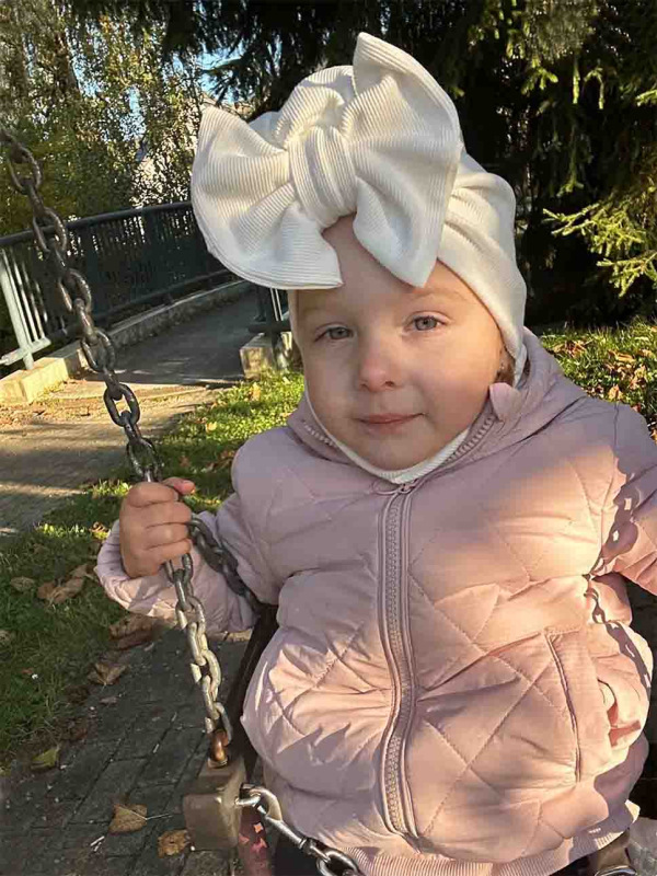 Detská čiapka / Turban s Mašľou, rebrovaná bavlna SMOTANOVÁ. 5