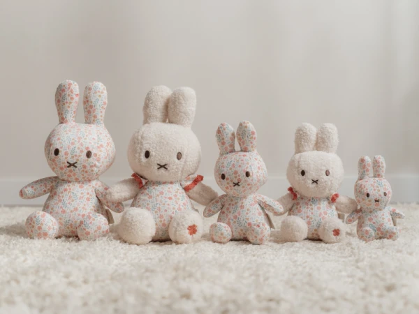 Králiček Miffy textilny Lucky Blossom 20 cm 4