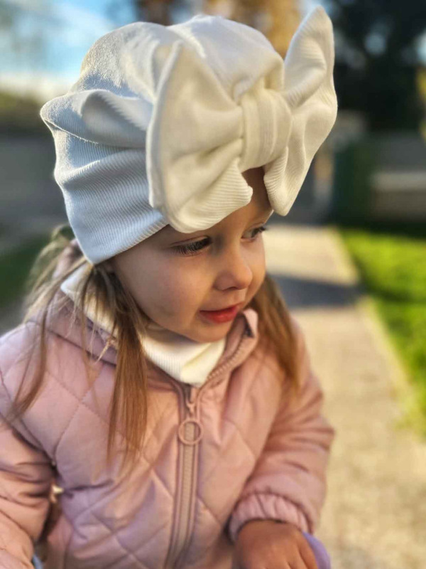 Detská čiapka / Turban s Mašľou, rebrovaná bavlna SMOTANOVÁ. 1