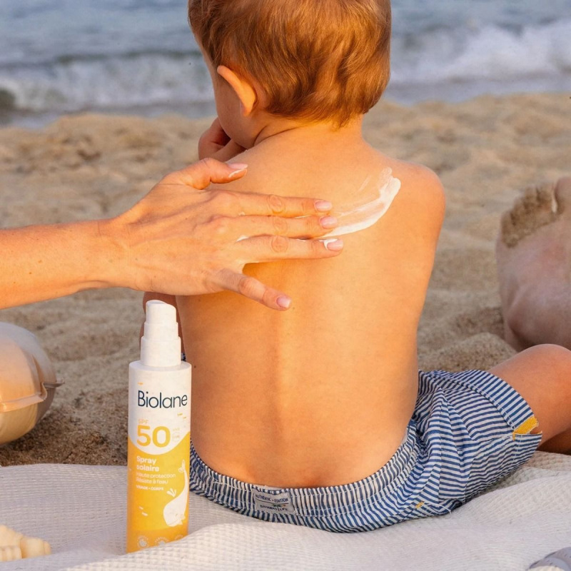BIOLANE Ochranný sprej na opaľovanie SPF50 200ml 1