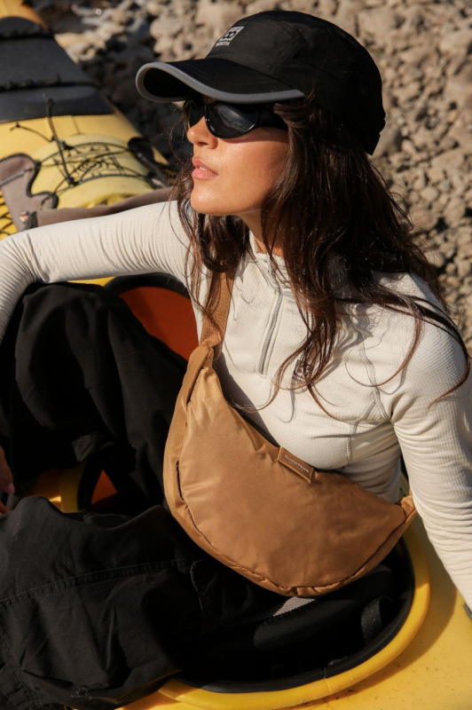 STUDIO NOOS - Technical Puffy FANNY PACK - kabelka | Honey Brown 1
