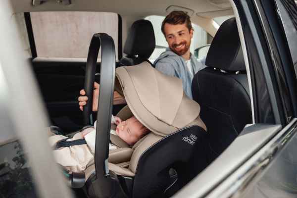 Autosedačka Baby-Safe Pro Vario Base 5Z Bundle Style, Teak 13