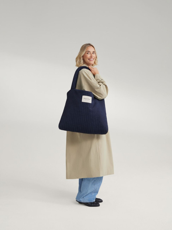 STUDIO NOOS - Flannel Chalkstripe DIAPER BAG | Dark Blue 4