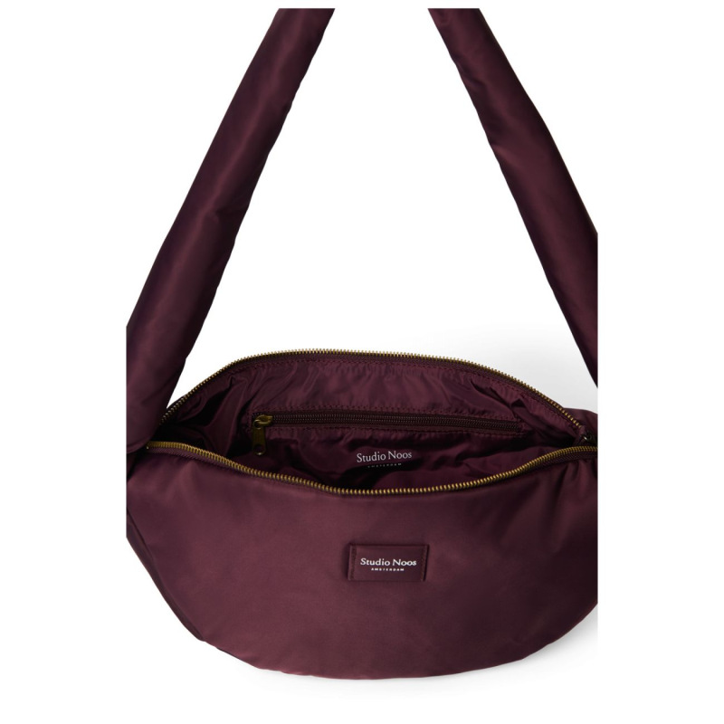 STUDIO NOOS - Technical Puffy Mini Cross Body Bag | Burgundy 4