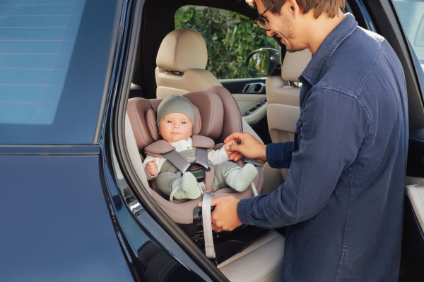 Otočná autosedačka od narodenia Swivel, Midnight Grey 13