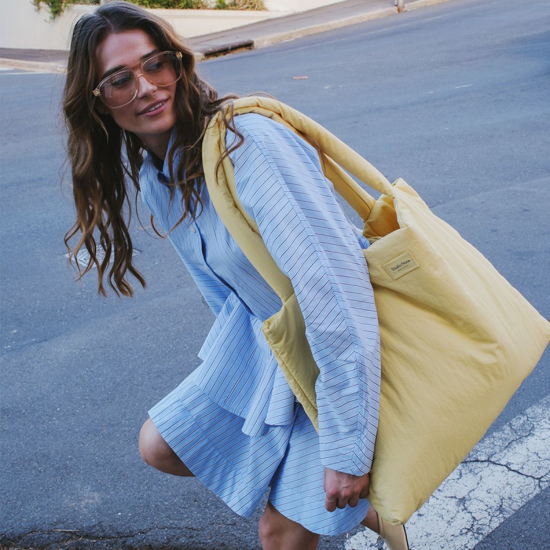 STUDIO NOOS - Puffy MOM BAG | Textured Butter Yellow 6