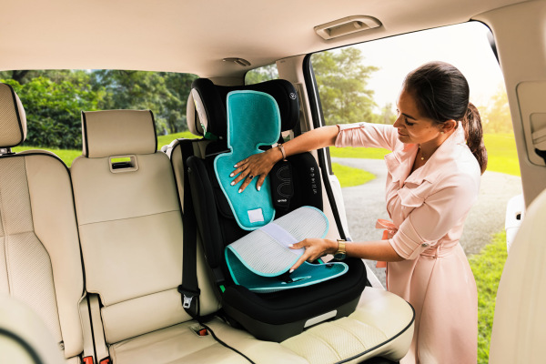 Priedušná podložka do autosedačky Breeze sk. 2/3, Aquatic Green 12