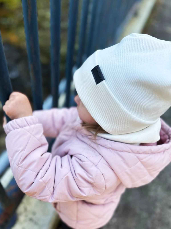 Bavlnená detská čiapka rebro - SMOTANOVÁ. 13