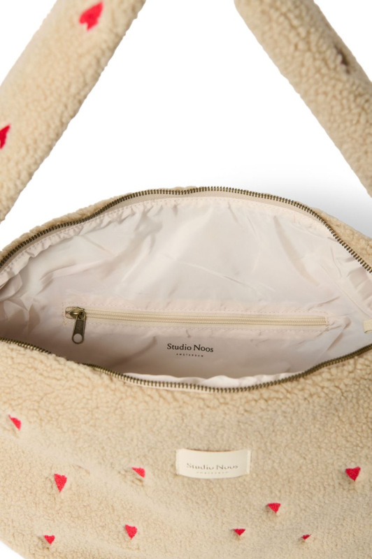 STUDIO NOOS - Teddy Cross Body Bag | Ecru Hearts 6
