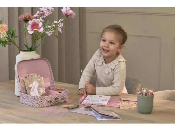 Kreatívna sada v kufríku Rosa 4